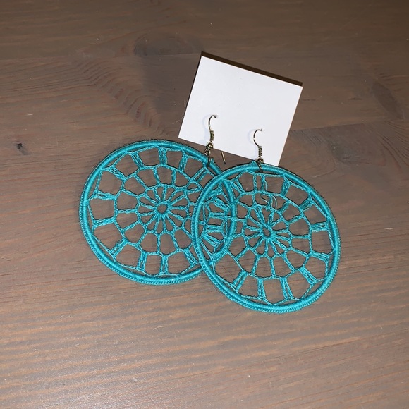 🆕 Handmade Turquoise Boho Crocheted Macrame Hoop Earrings - Picture 2 of 4